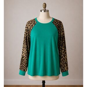 Women’s Leopard Print Raglan Top Green Brown Animal Print Baseball Tee Small
